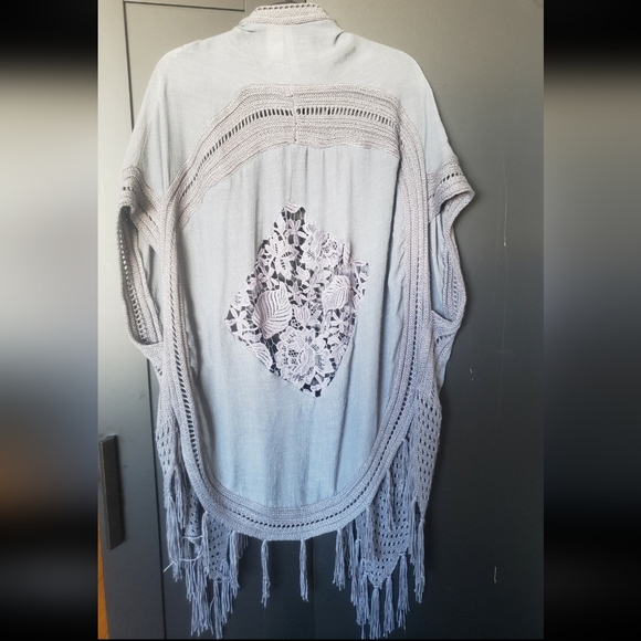 Forgoten grace Cardigan - Picture 2 of 3